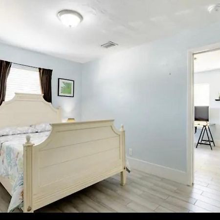 One Bedroom Apt With Private Patio Near Fort Lauderdale Beach Exterior photo